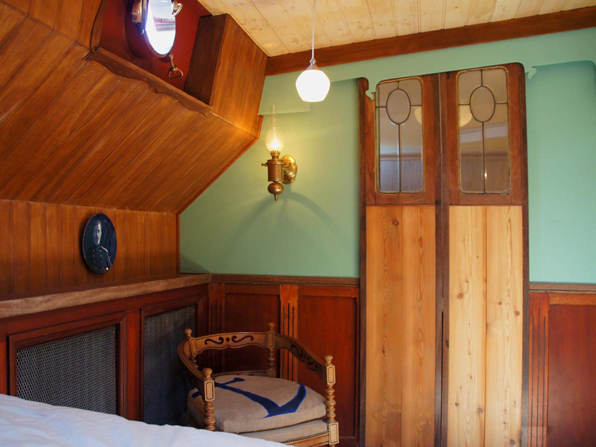 Boat 'Opoe Sientje' Bed & Breakfast Nijmegen Room photo